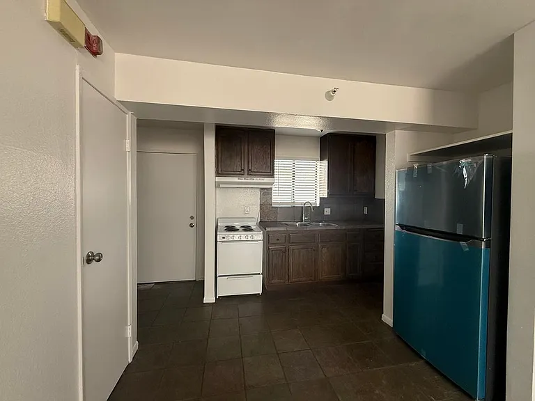 1816 N Gramercy Pl #304 — Photo 12