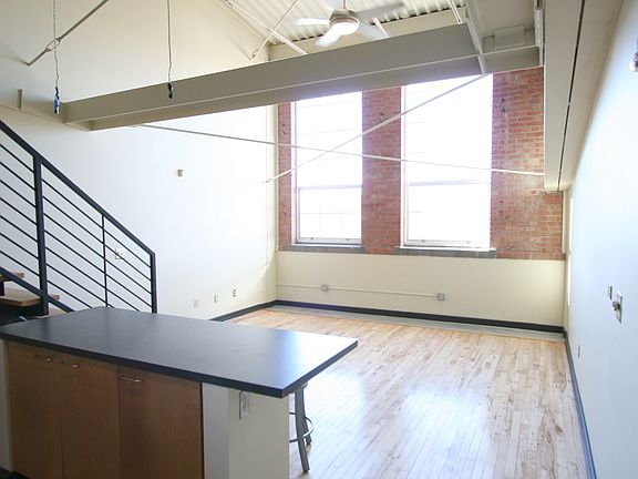 2nd image of 300 Tijeras Ave NE APT 407