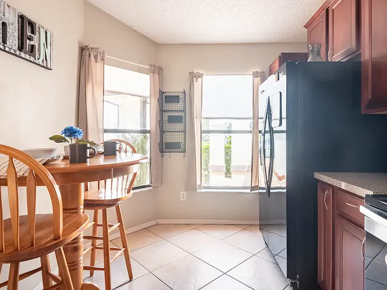 134 Lakepointe Cir — Photo 27