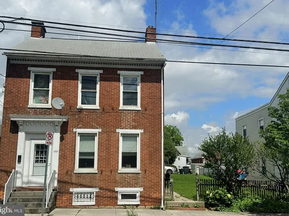 423 Carlisle St, Hanover, PA 17331