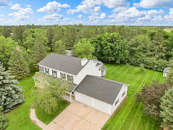 3rd image of 604 Pine Needle Dr