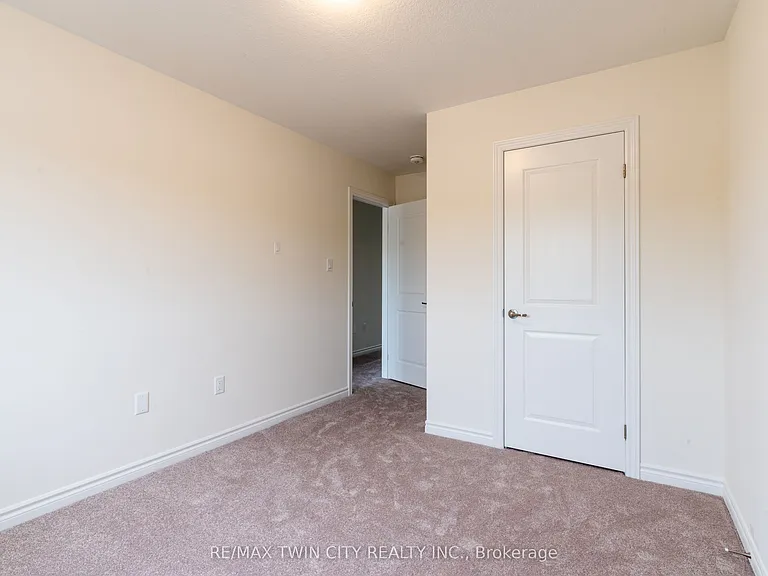 33 Dennis Ave — Photo 22