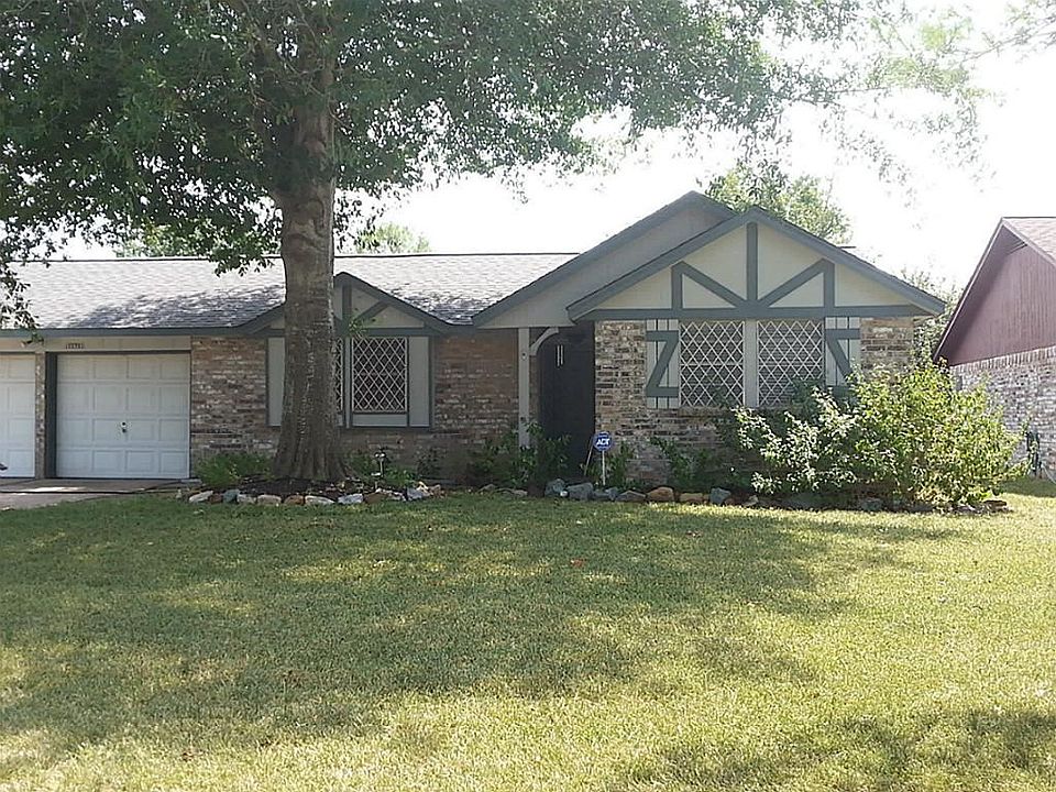 1st image of 19415 Long Lake Dr