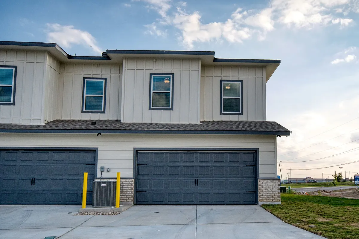 Building Photo - 1622 Lummus Dr