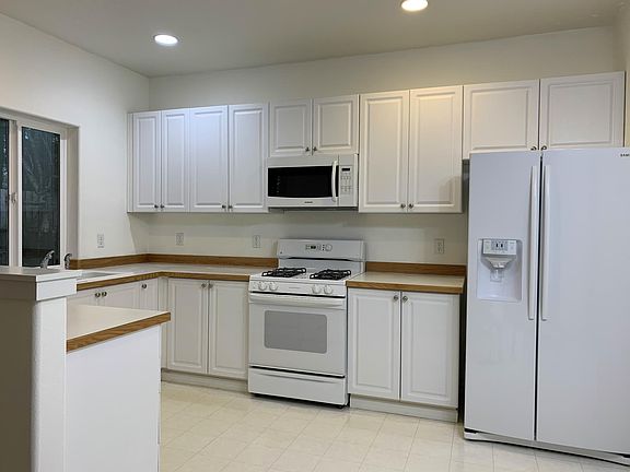 5th image of 5671 NE Canard Dr