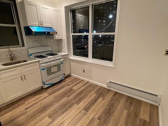 2nd image of 2522 W 16th St APT 2