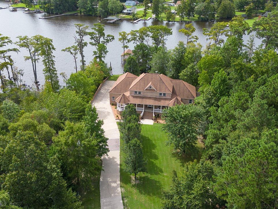 1st image of 209 Adams Court