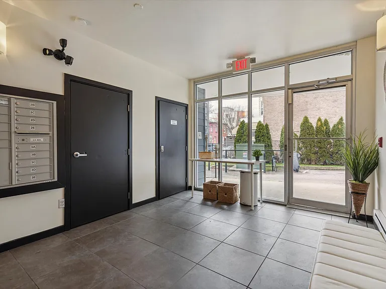 1238 N 28th St #3F — Photo 14