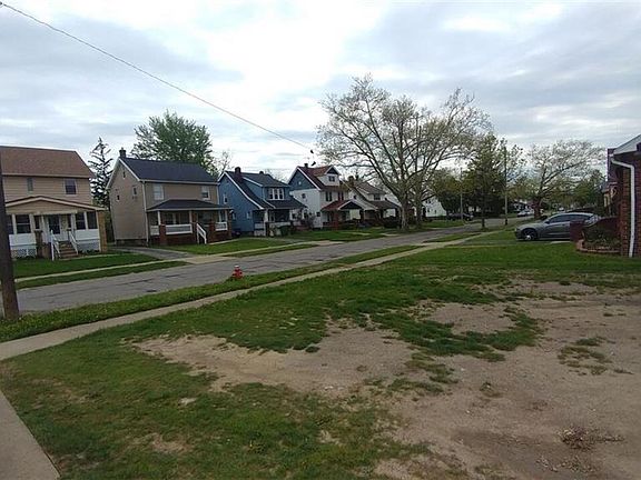 5th image of 13705 Maplerow Ave