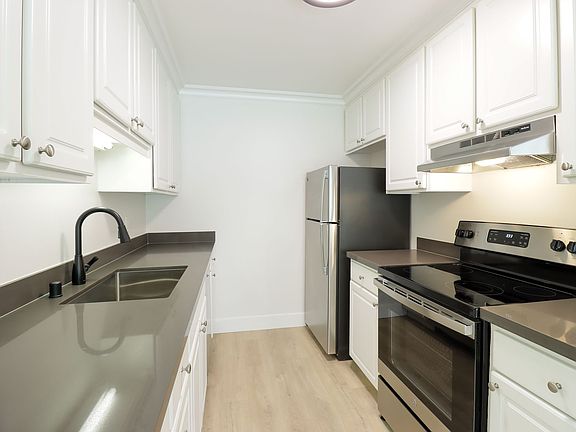 4th image of 4747 Atherton Ave APT 1B