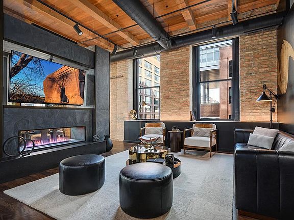 2nd image of 1101 W Lake St #3D