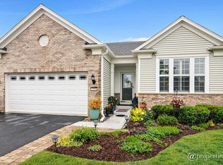 3380 Bagatelle Ln, Mundelein, IL 60060