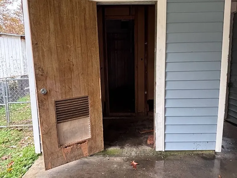 2860 Charleston Dr — Photo 10