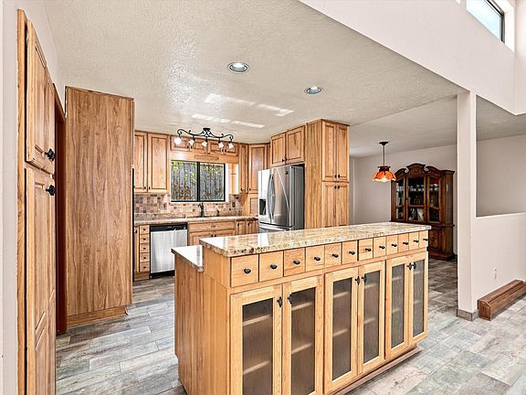 3rd image of 3016 Cutler Ave NE