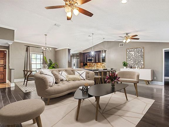 3rd image of 4705 Kemble Ct
