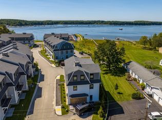 2 Little Bay Dr, Dover, NH 03820