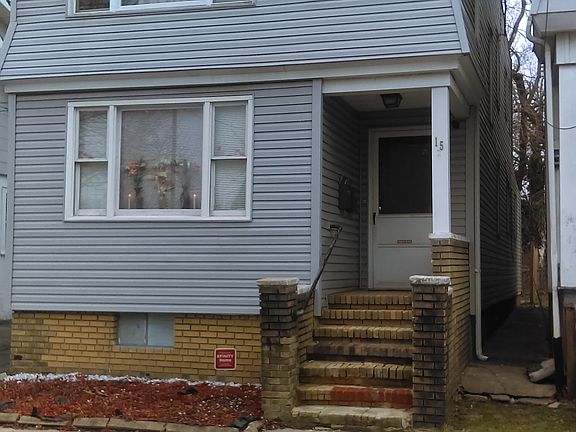 3rd image of 15 Rosehill Pl