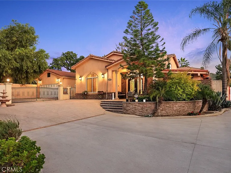 10610 Oak Tree Way — Photo 4