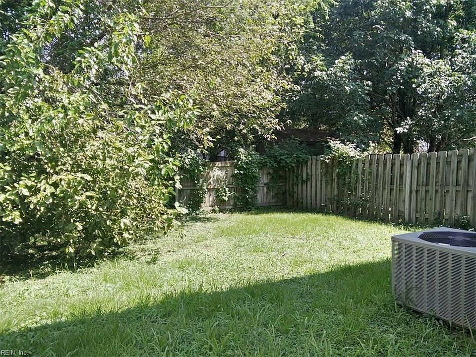 2nd image of 17 Camillia Ln