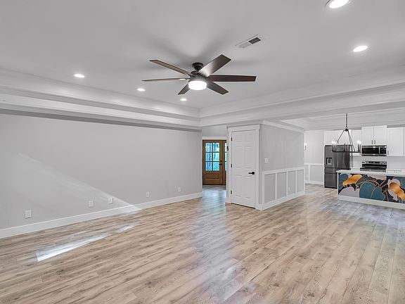 2nd image of 24 Old House Ln