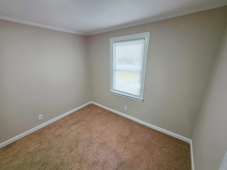 104 Archdale Dr — Photo 9