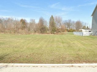 301 Pine St, Beecher, IL 60401