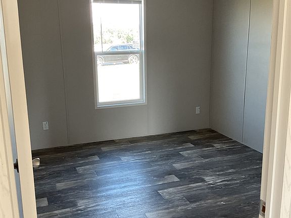 5th image of 137 Firefly Dr