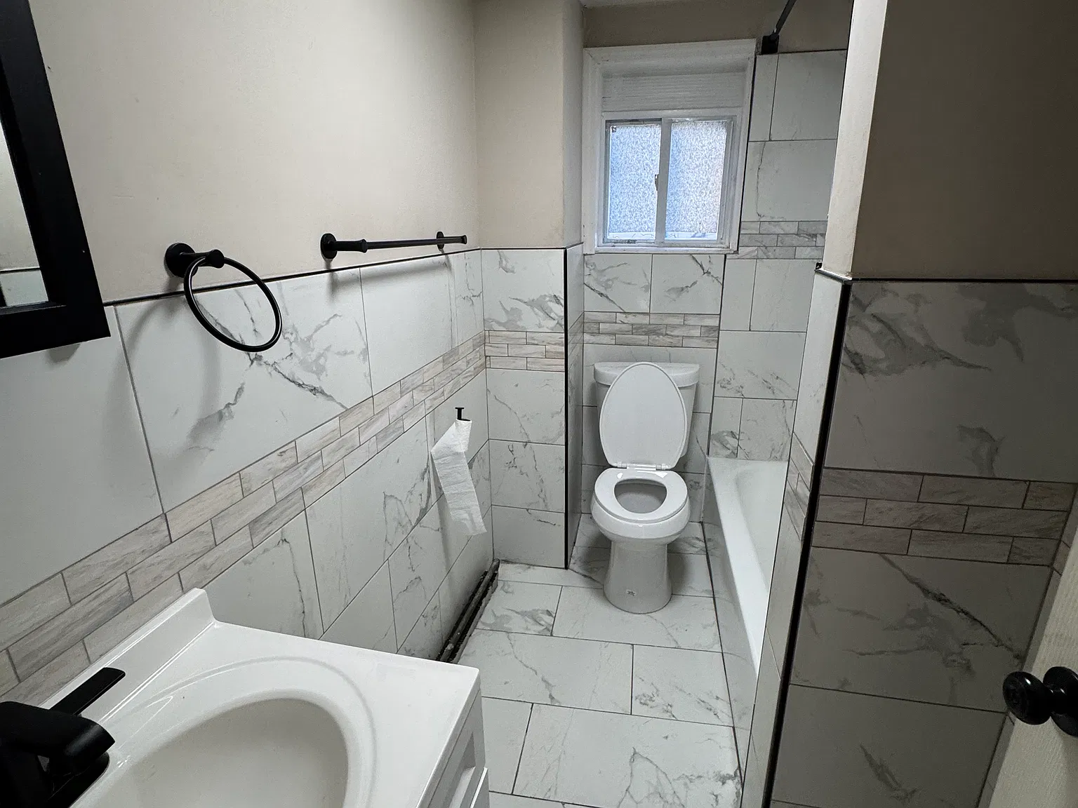 2 bed, 2192 sqft, $1,800 — Photo 3