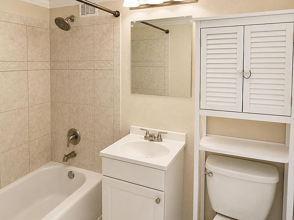 5th image of 311 W ASHLEY Street #402