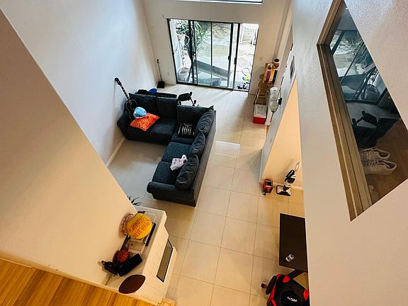 5th image of 2097 Lake Shore Dr Unit B