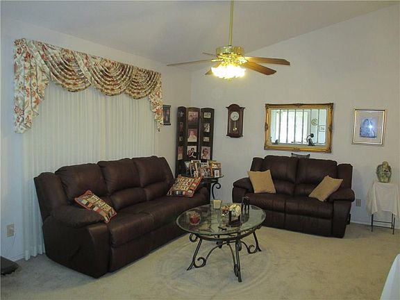 2nd image of 605 Redwood Dr