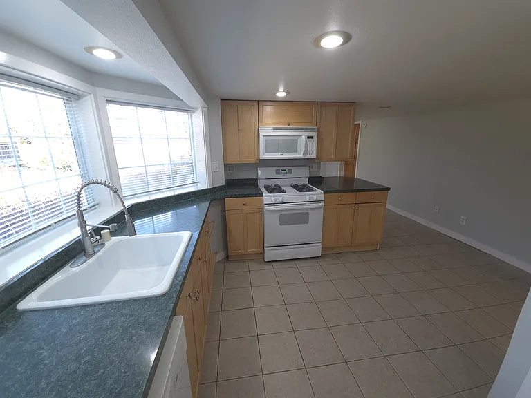7826 Stroud Ave N #A — Photo 11