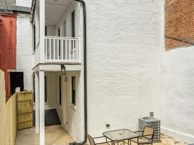 433 S Prince St — Photo 44