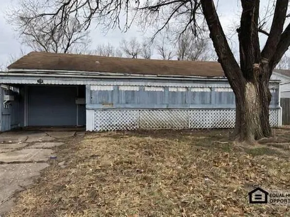 1238 N Derby Ave, Derby, KS 67037