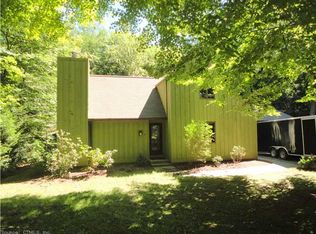 15 Woodland Dr, Salem, CT 06420
