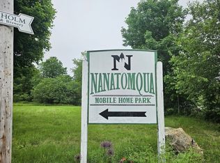 5 6th St, Brookfield, MA 01506