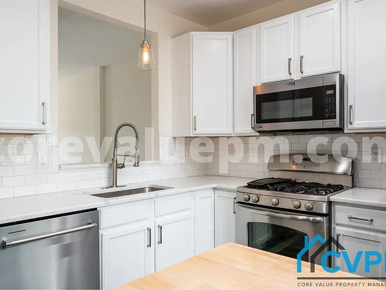 255 Seneca Ter — Photo 6