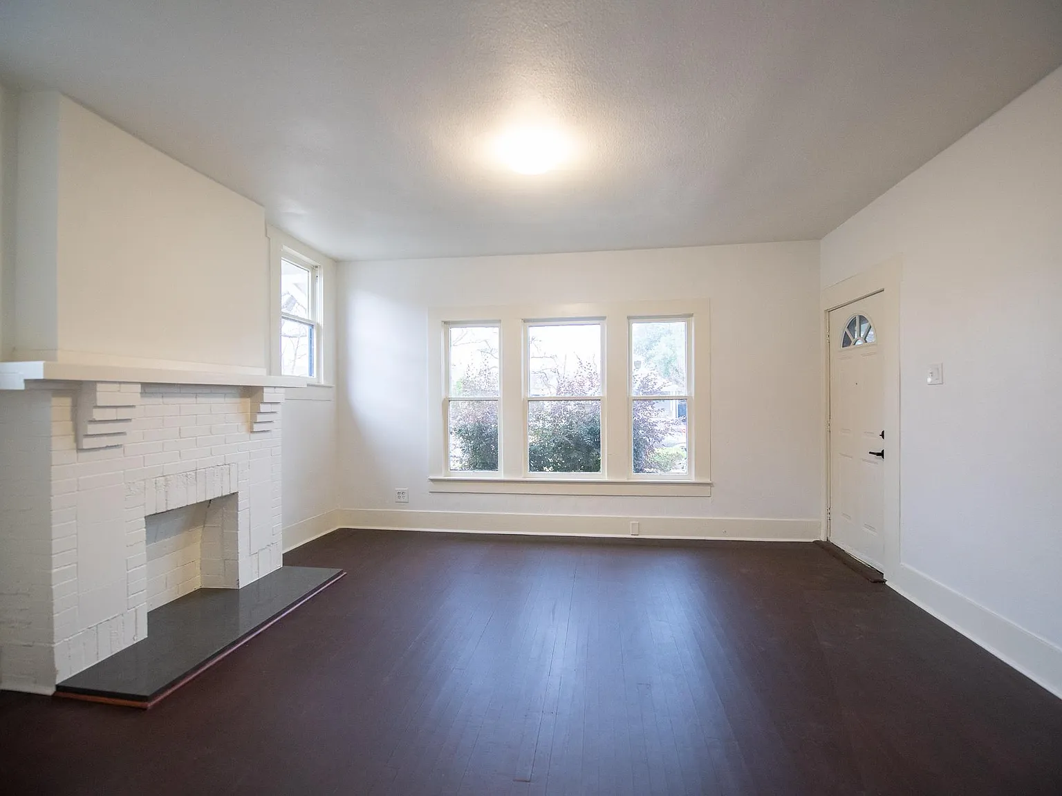 711 S Willomet Ave — Photo 3