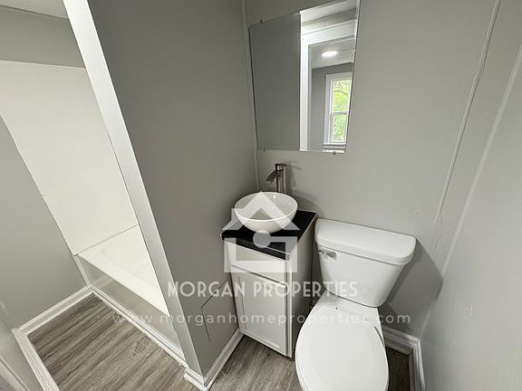 4th image of 205 Lincoln Ave #4