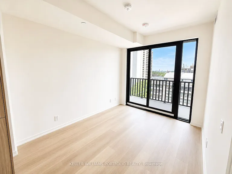109 Erskine Ave #1106 — Photo 11