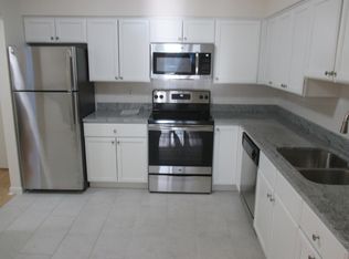 1650 Douglas Ave APT 3114, North Providence, RI 02904