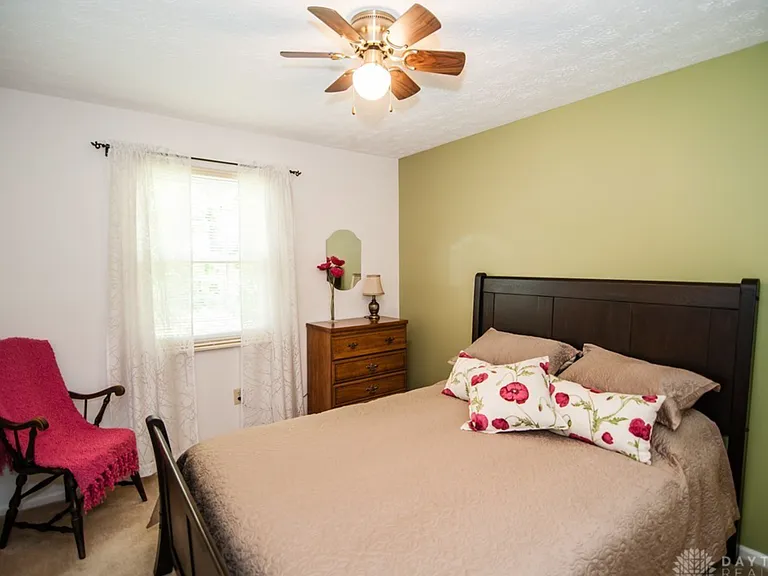 9026 S Normandy Ln — Photo 4