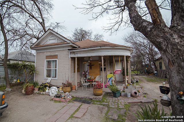 1st image of 321 Virginia Blvd