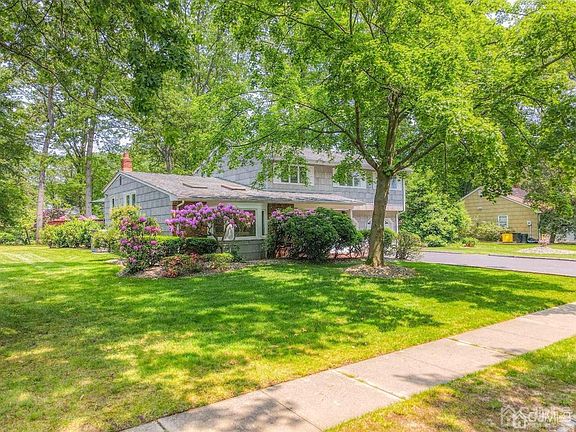 2nd image of 6 Apple Manor Ln