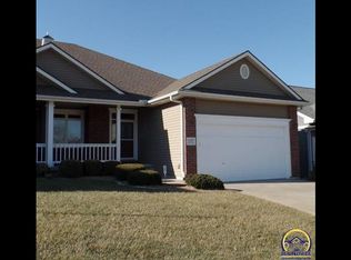 1117 SW Red Oaks Ct, Topeka, KS 66615