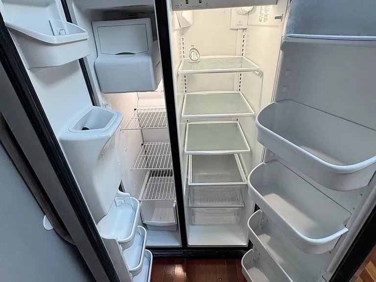 2074 Cambridge Cir — Photo 15
