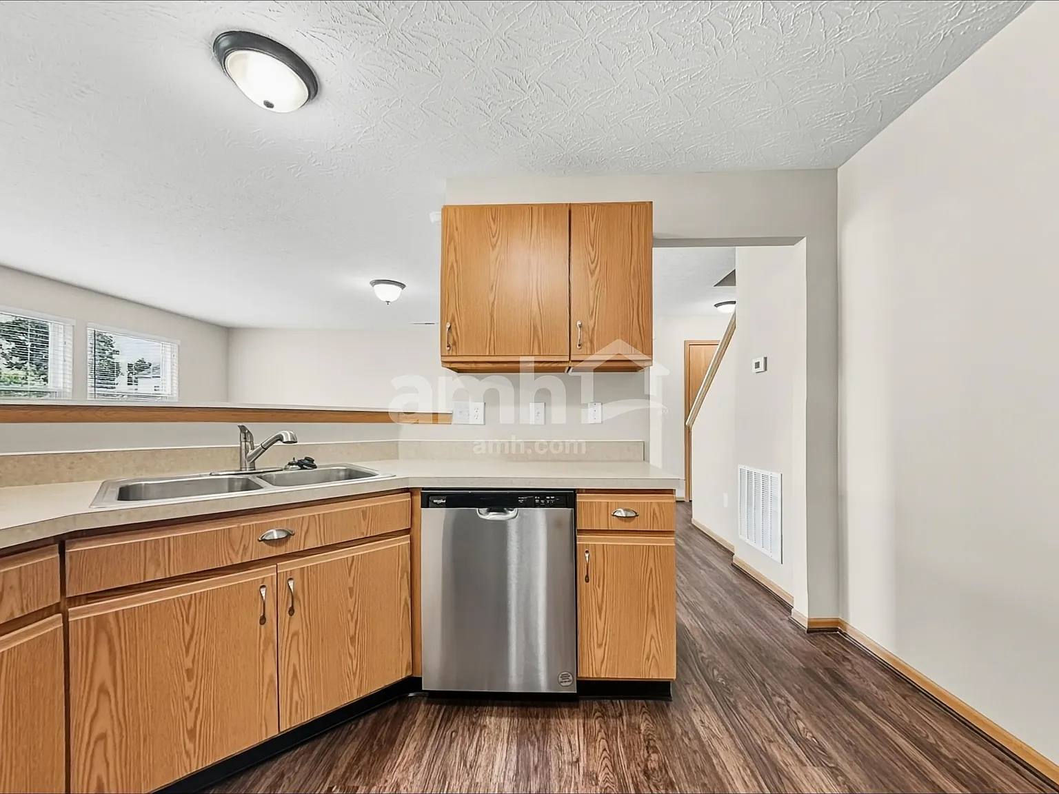 3 bed, 2.5 bath, 1677 sqft, $2,275 — Photo 3