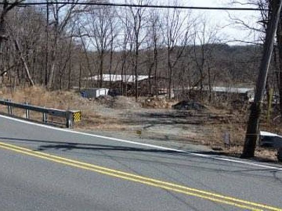 3rd image of 280 Espanong Rd