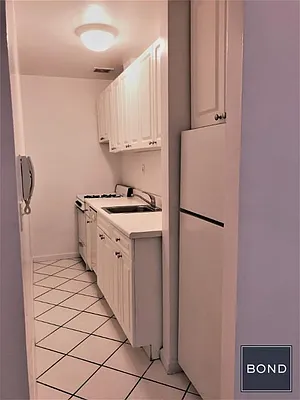 Rented by Bond New York | media 26