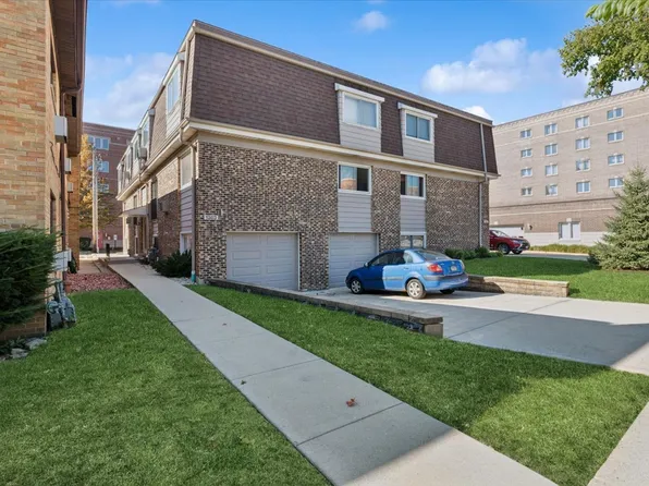 1363 Brown St APT 3C, Des Plaines, IL 60016